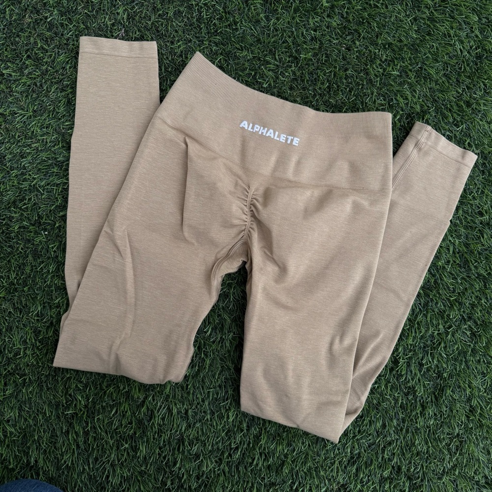Alphalete Tan Ribbed Seamless leggings